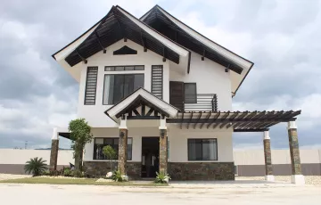 Beach House For Sale in Poblacion, Argao, Cebu