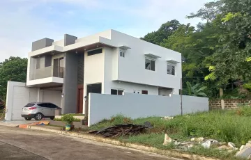 Single-family House For Sale in Buck Estate, Alfonso, Cavite