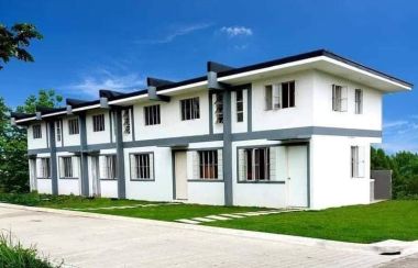 Elin Townhouse For Sale in El Pueblo Del Rio Subdivision at Sta Maria