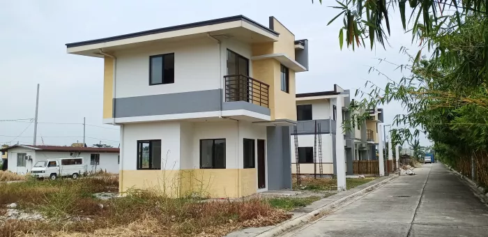 Second Hand House And Lot For Sale In Laguna | Lamudi