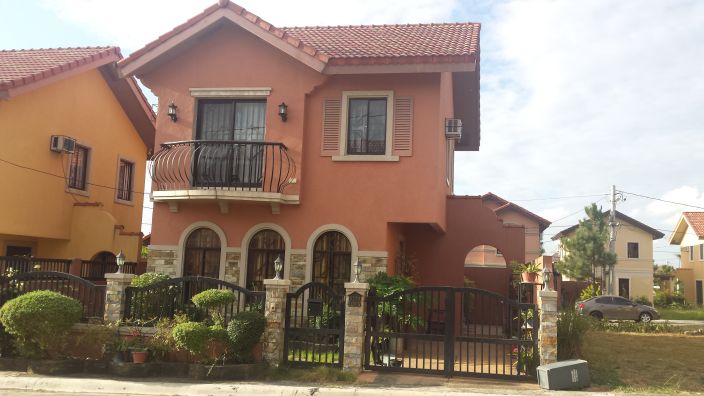 House and Lot For Sale at Bacoor, Cavite