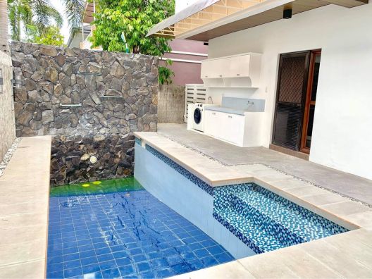 House and Lot With Private Swimming Pool For Rent Near Sm Clark- Pulu Amsic