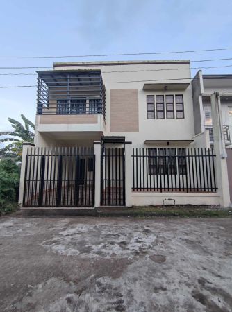 2 Bedroom House and Lot with Garage For Sale at San Felipe, Naga City