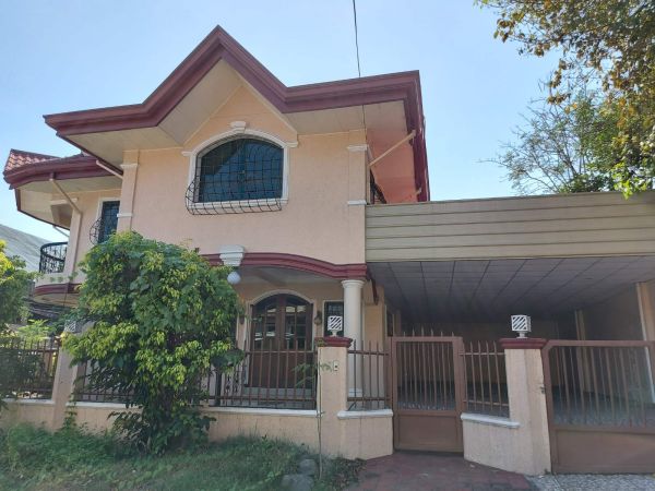 Corner House and Lot For Sale at FEU Village Mambugan Antipolo near Masinag