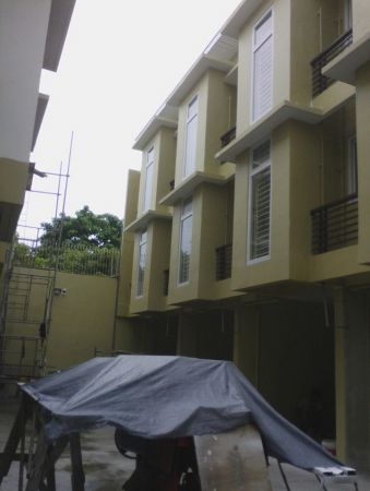 3 Storey Town house for Sale in Pasay near Taft Avenue