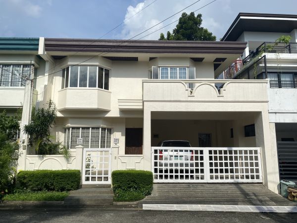 For Sale: 4-Bedroom House and Lot at North Susana Executive Village ...