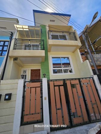 House And Lot Near Slu Annex School In Baguio City For Sale With View!