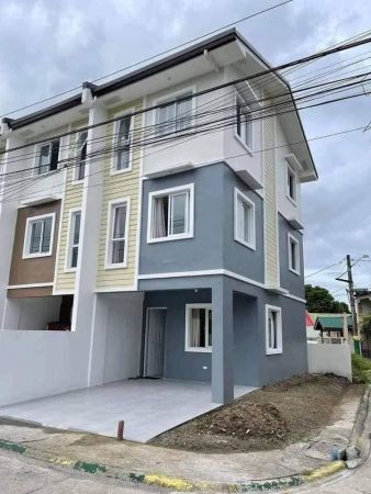 3 Storey Townhouse For Sale in Treelane Subdivision, Bucandala I, Imus ...