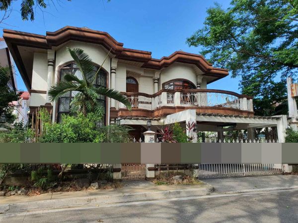 Don Antonio Royale Estate House and Lot for Sale: 2-Storey w/ Attic at QC