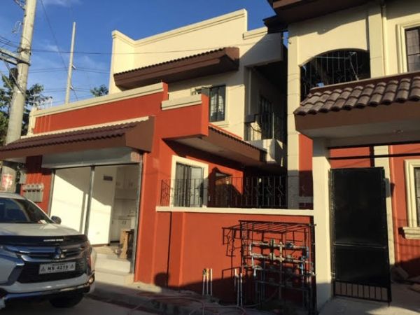 12 Door Apartment and 1 Commercial Space for Sale at Calamba Laguna