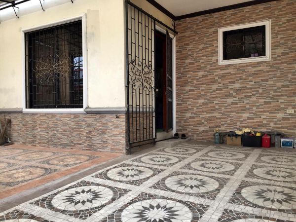 pre-owned-house-and-lot-for-sale-in-molino-3-bacoor-cavite