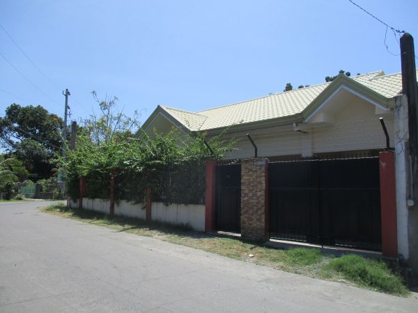 3 Bedroom Bungalow House & Lot for sale at San Carlos Heights ...