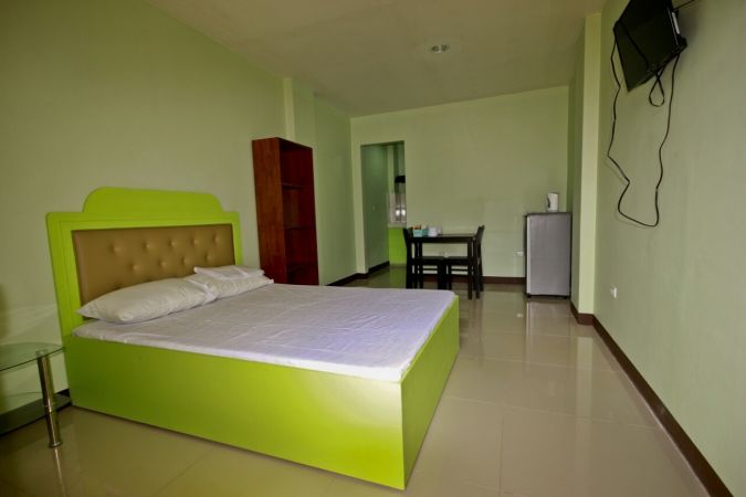 Simple Apartment For Rent In Mactan with Modern Garage