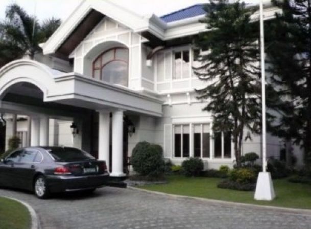 Stunning 5 Bedroom House and Lot for Rent in Forbes Park, Makati City