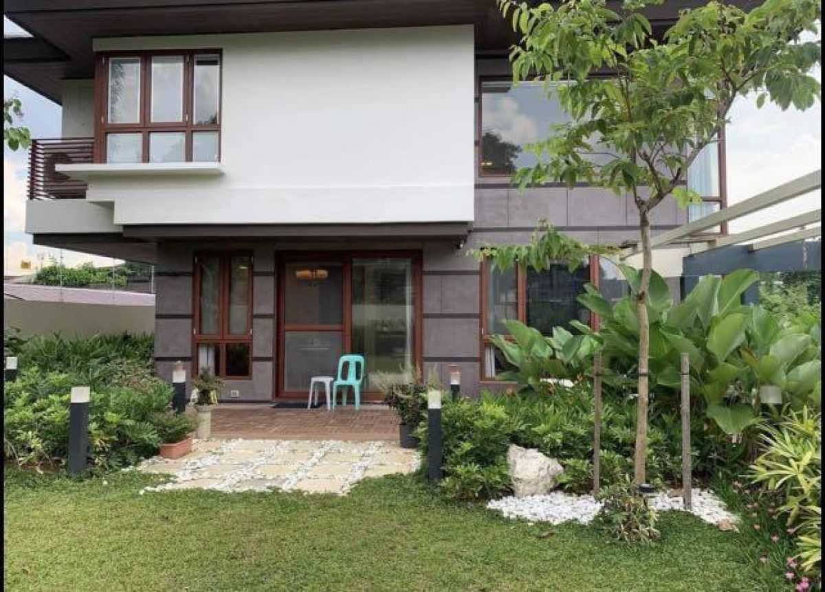 For Rent House inside Subdivision Rolling Hills, New Manila, Quezon City