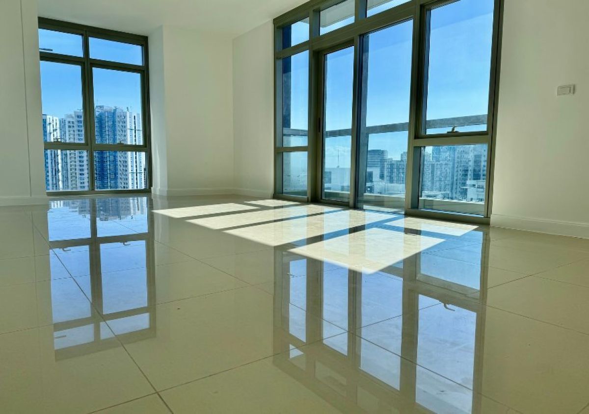 Two Bedroom For Sale West Gallery Place with balcony (RFO)