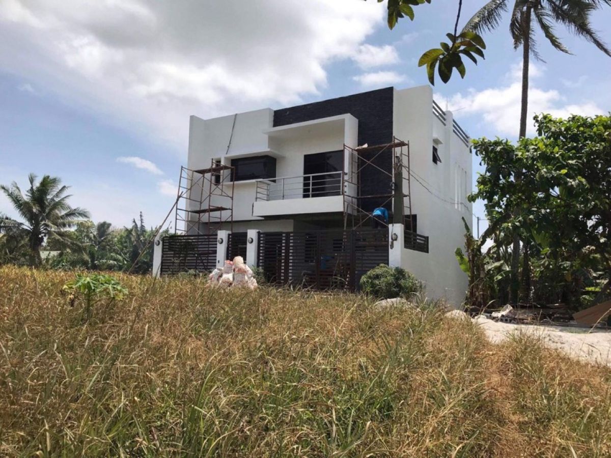 House & Lot 3 bedroom Near Tagaytay for sale