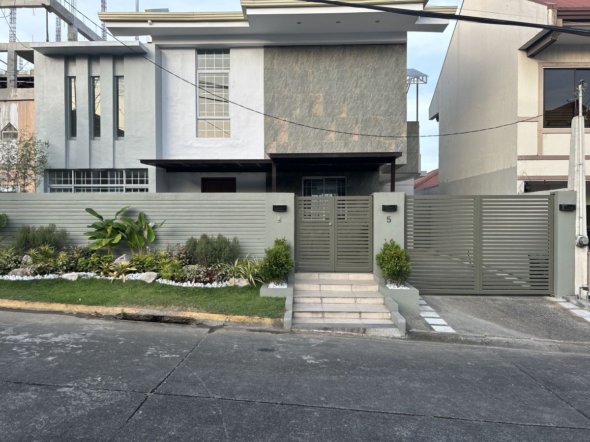 3-Storey House for Sale in Batasan Hills, Quezon City (Newly Renovated)