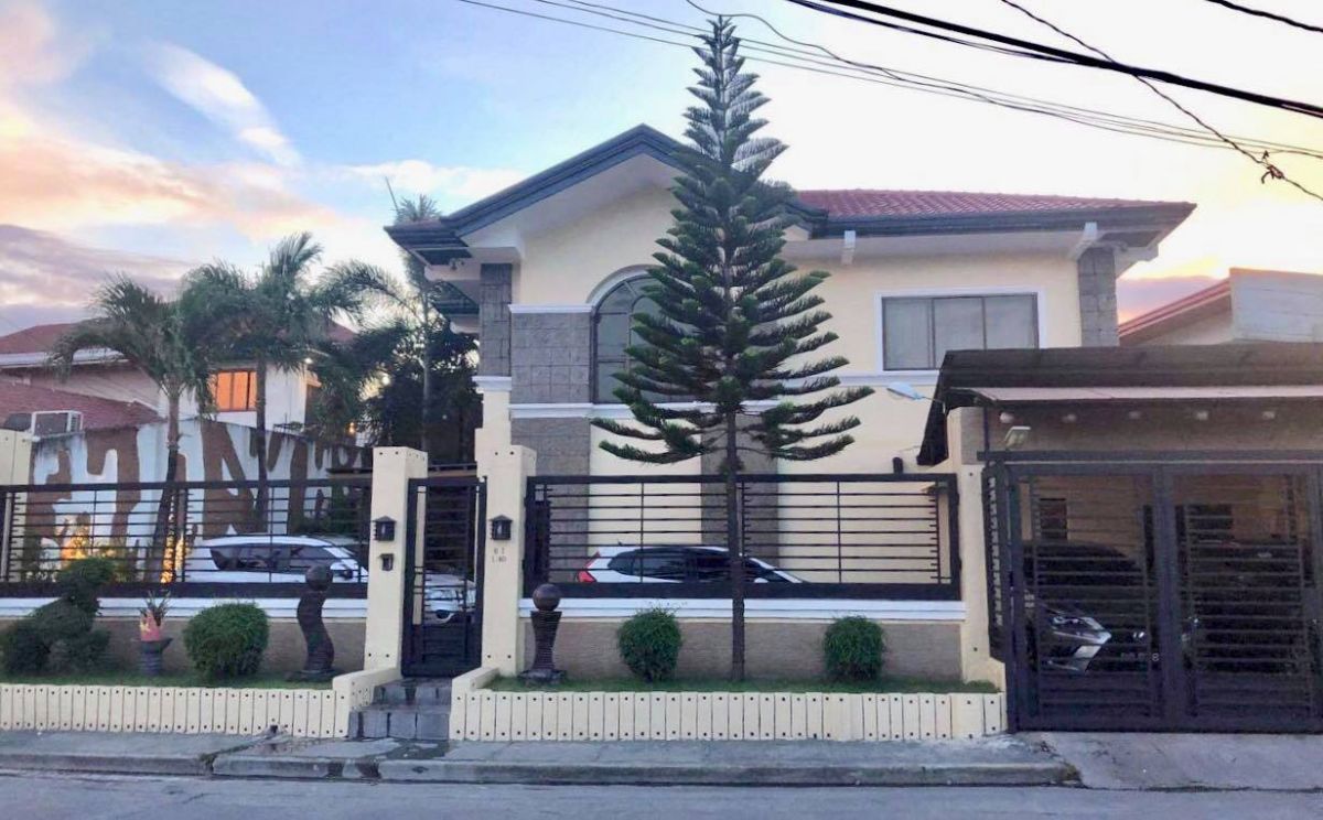 House For Sale Interior-Designed And Fully Furnished Home In Pacita