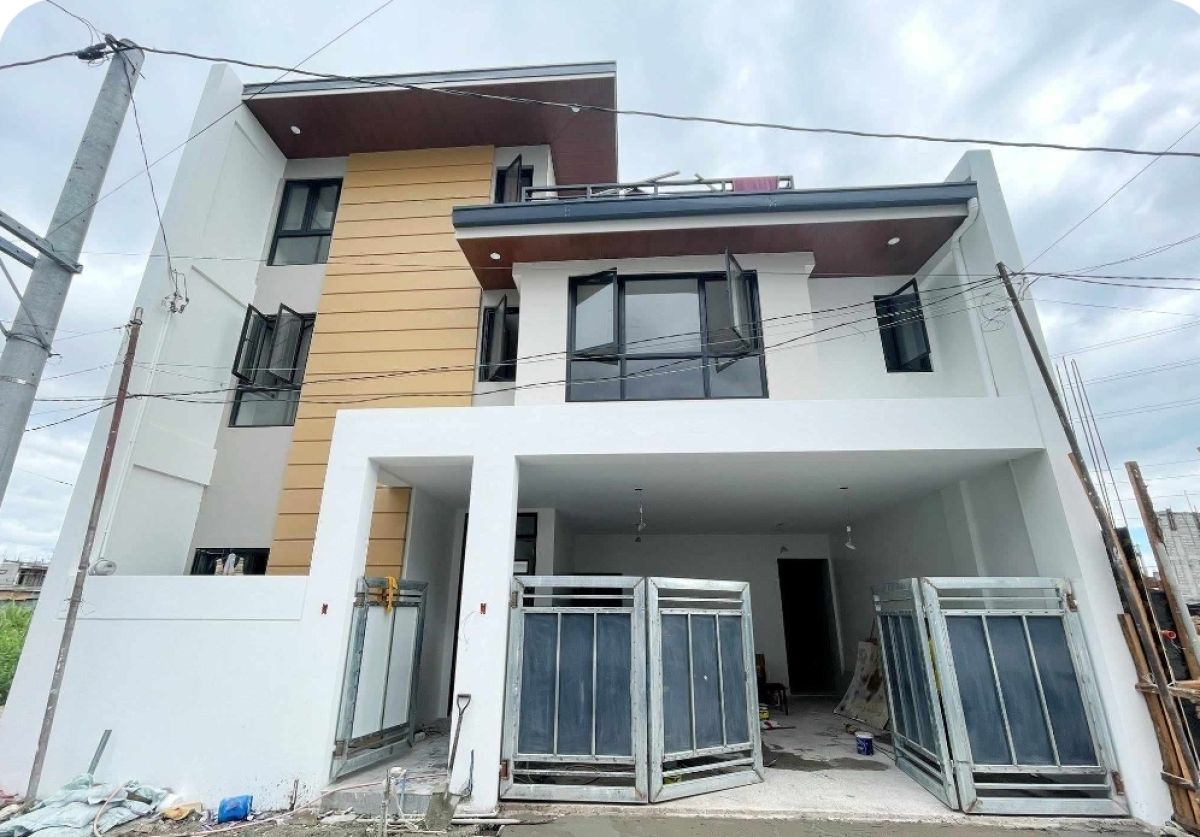 3-Storey Single Detached House and Lot in Greenwoods Taytay, Rizal