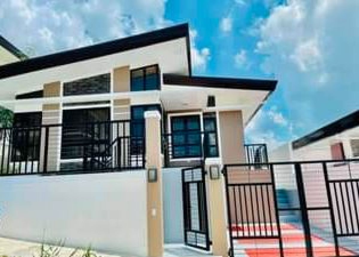 Brand New Furnished 3 Bedrooms 2 Bathrooms House in Ilumina Estate Davao