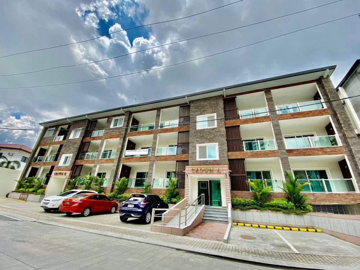 Four Bedroom Condominium For Sale in Clark Pampanga