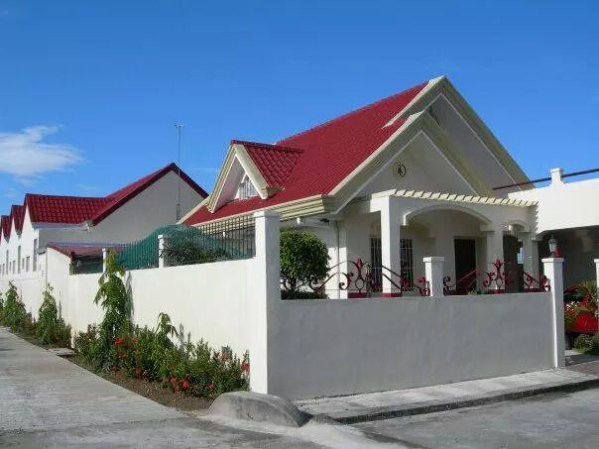 House & Lot 4 bedroom Fully Furnished Rush Sale