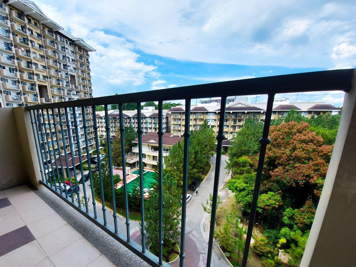 2 Bedroom with Balcony and Amenities View
