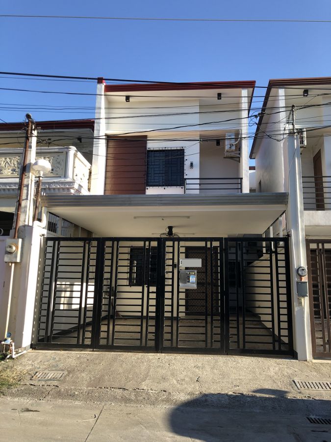 4 Bedroom Townhouse Property with Parking For Rent Located at Parañaque City