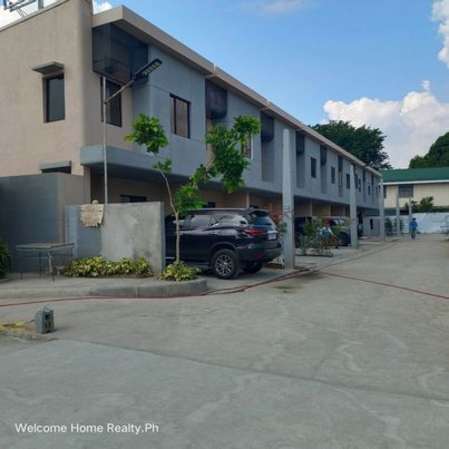 Low Downpayment 3Bedrooms Townhouses for Sale in Montalban Rizal Swimming Pool