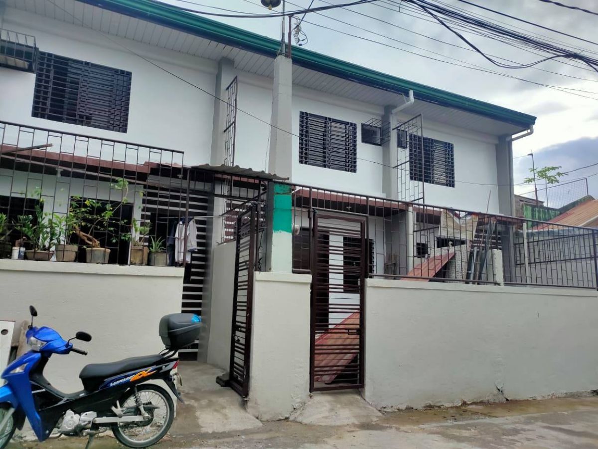 2-BR Townhouse for rent @ Antipolo Center, Walking Distance to Shopwise