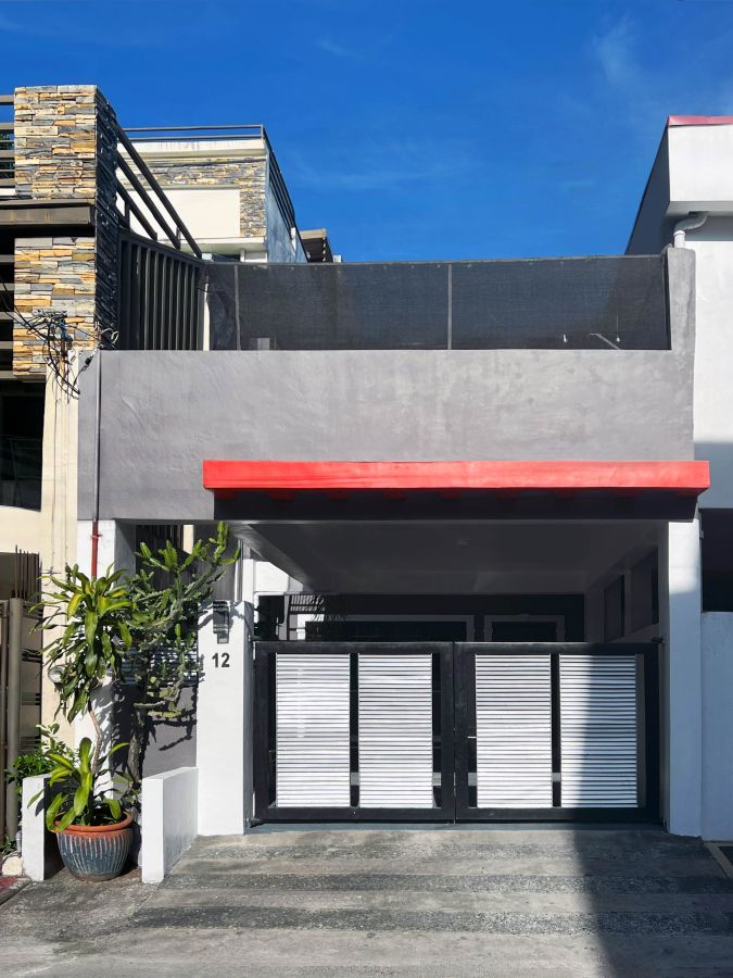 Renovated Modern Two-Storey House and Lot for Sale in UPS 5 Parañaque