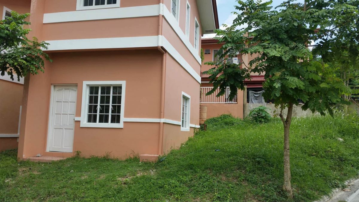Clean titled 2 Storey House and Lot - Corner Lot