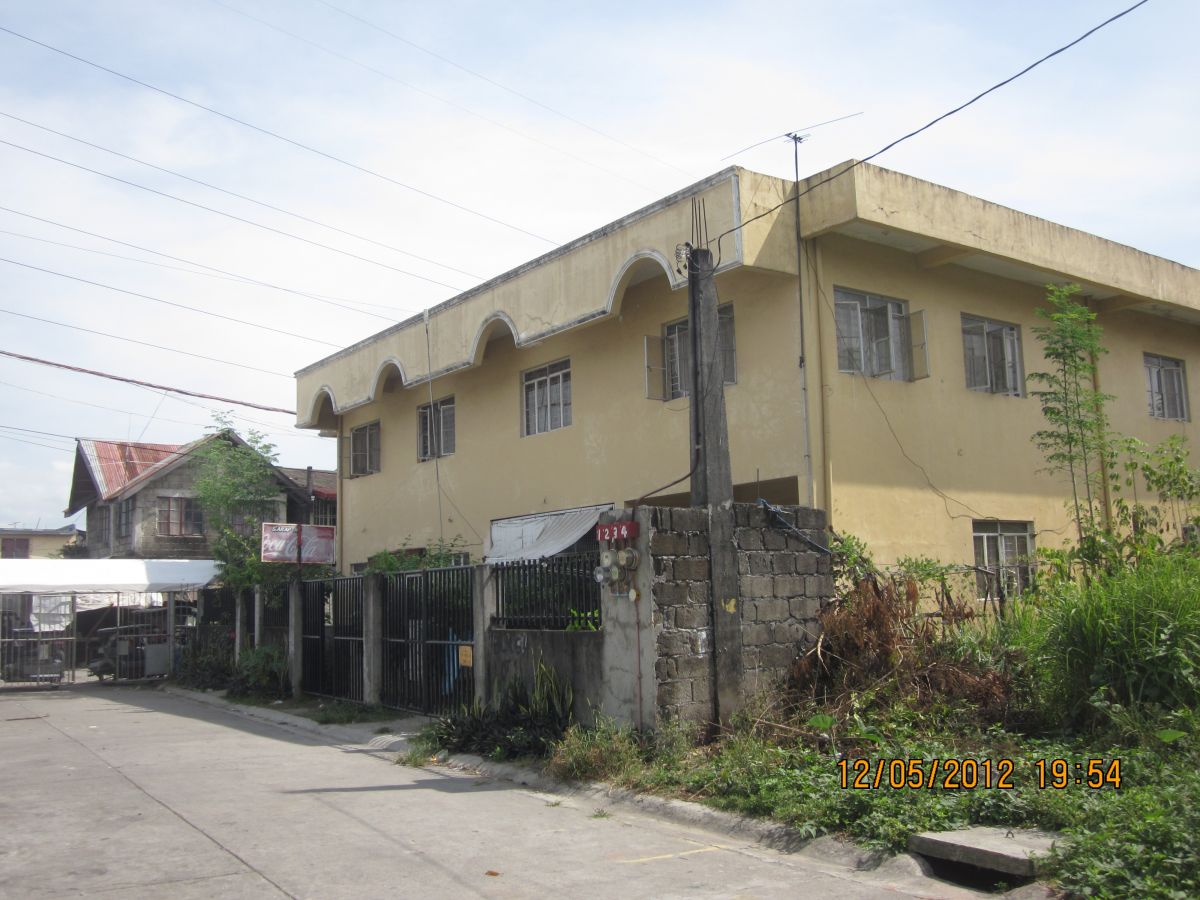 2 Storey, Townhouse Rush Sale in Santo Tomas, Biñan, Laguna