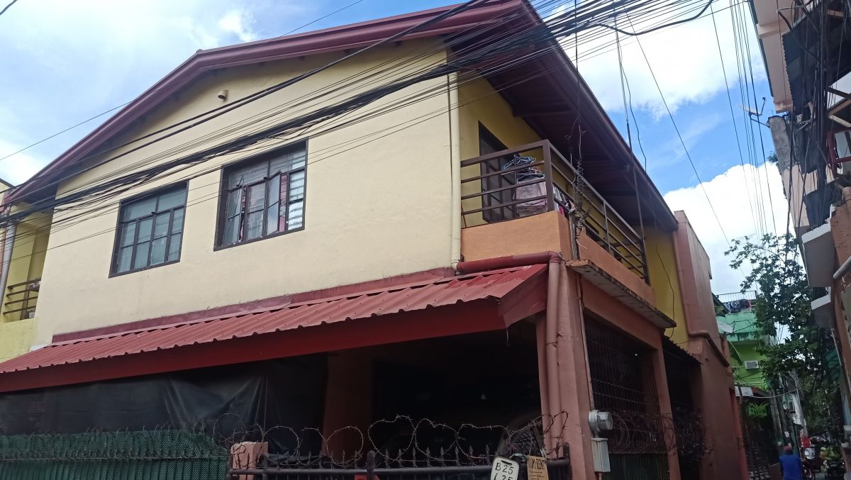 For Sale: House and Lot w/ Rooms for Rent 10M with 30k+ income monthly