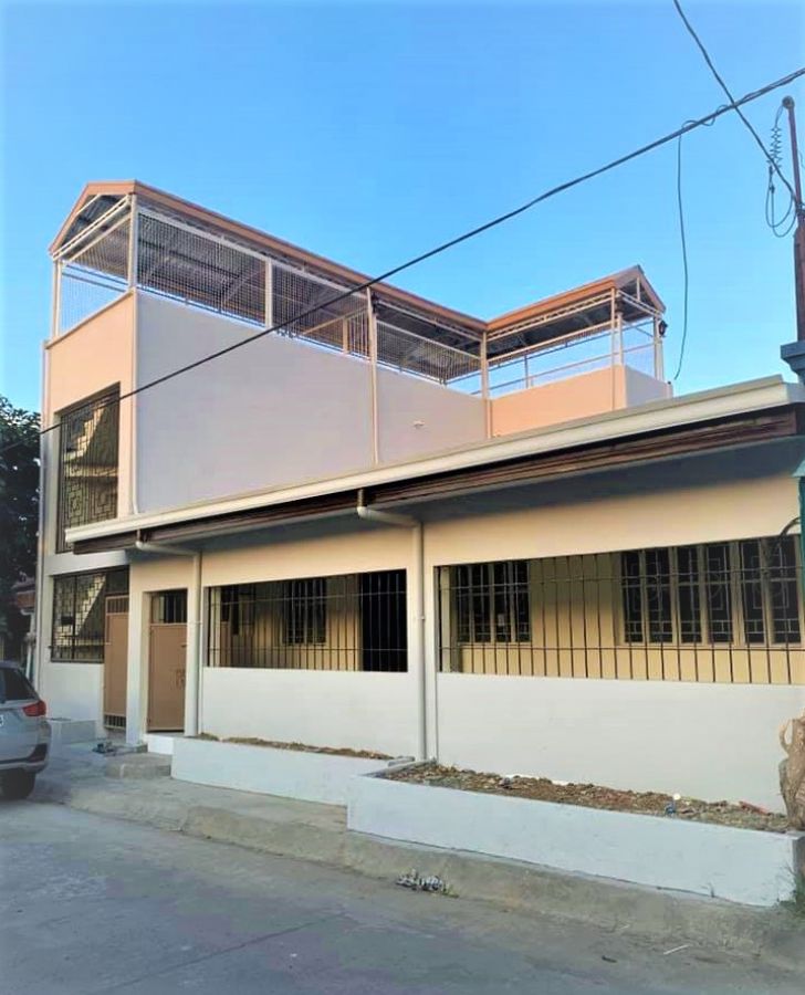 For sale Bungalow House and Lot with 2-Storey 2 Door Apartment, Antipolo