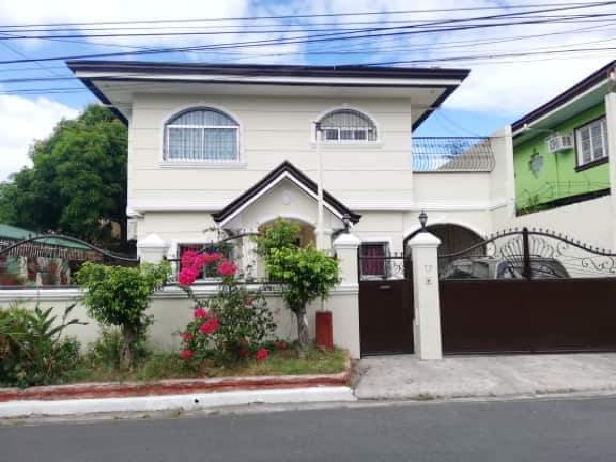 2 Storey House & Lot 4 bedrooms, 3 T&B in Paranaque City for rent