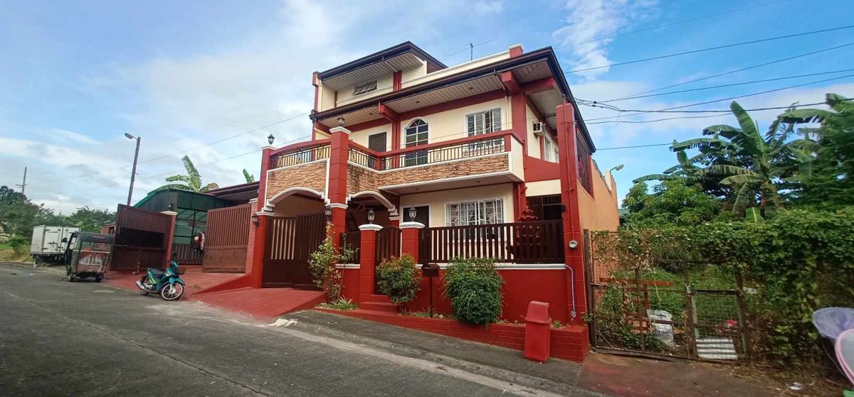 3-Storey House and Lot with 6 Bedrooms for Sale at Metrogate Dasmariñas, Cavite