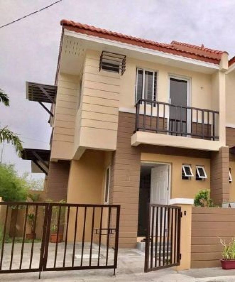3 Bedroom House and Lot with Carport For Rent in Molino III, Bacoor