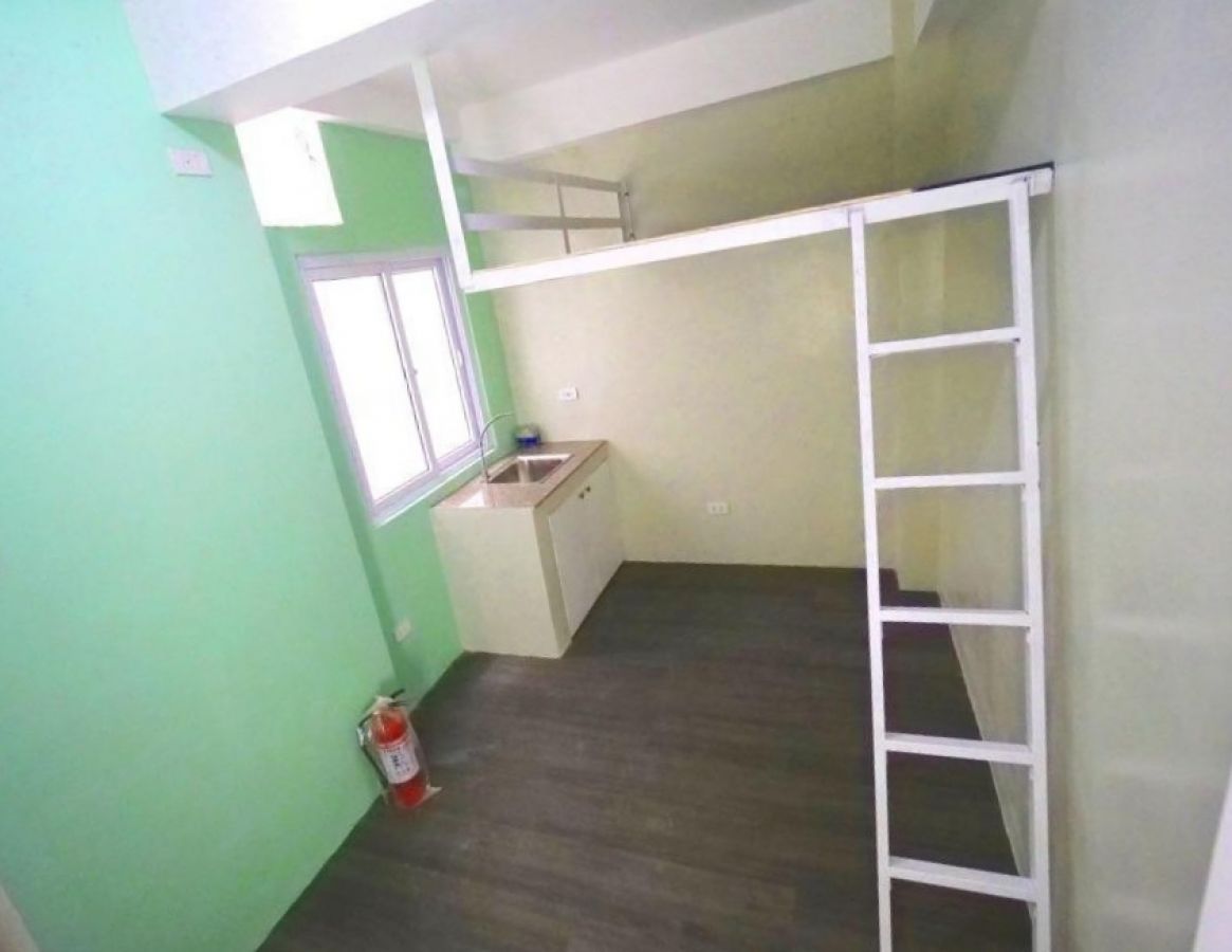 Studio type Apartment Barangay lapaz Makati for rent