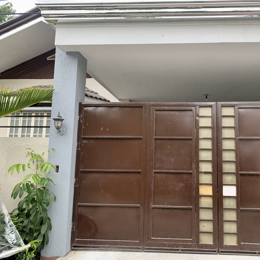 Large 2-bedroom Bungalow House for rent