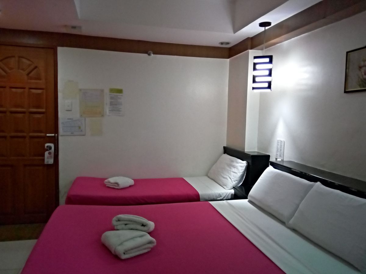 Hotel for sale in Guadalupe, Cebu City