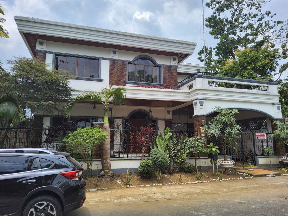 Gorgeous House and Lot For Sale in Fairview, Quezon City, Metro Manila