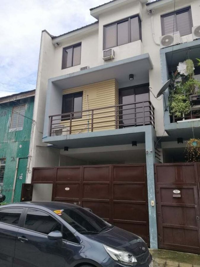 For Rent 4 Bedroom Makati Staff House Available Sept 2023