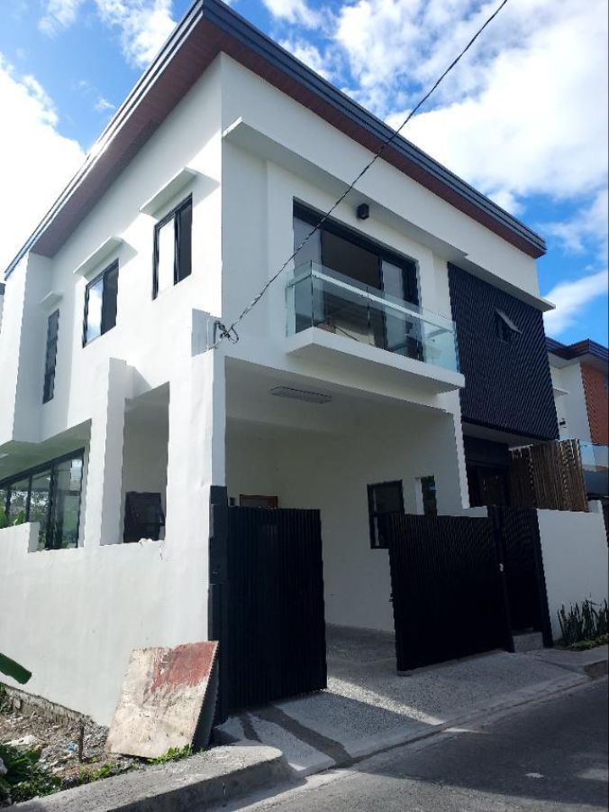 House and Lot For Sale in Greenwoods Executive Village, Cainta