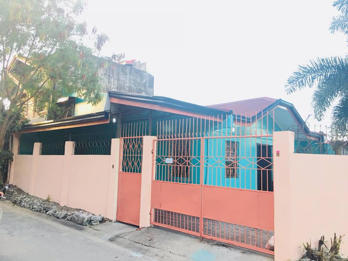 House & Lot For Sale near SM Molino, Bacoor, Cavite