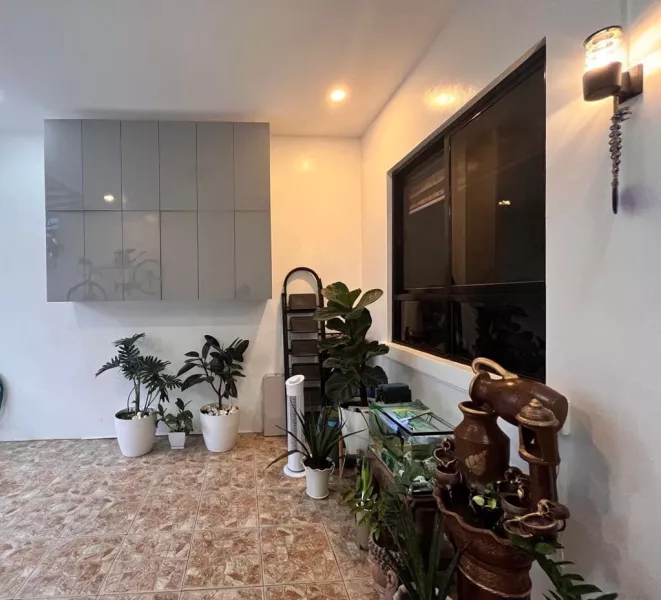 Great Deal! Ideal Family Home near Subway complete amenities in Kathleen Place 4