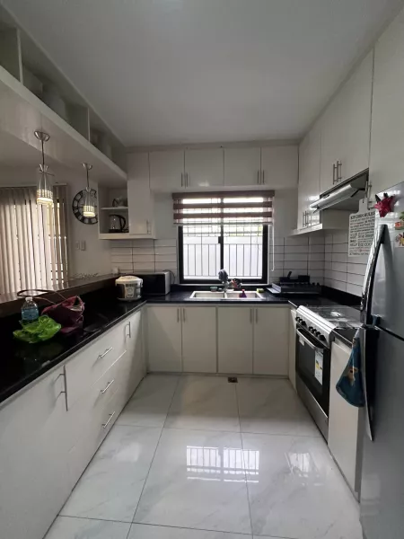 Flamboyant House for Rent in Mabalacat