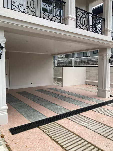 FOR Rent- Large and Well Laid-out Family Home in Ayala Alabang