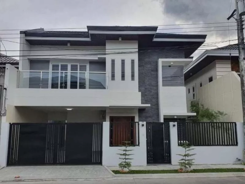 4BR Modern Design House with Pool for Lease in Pampang Angeles